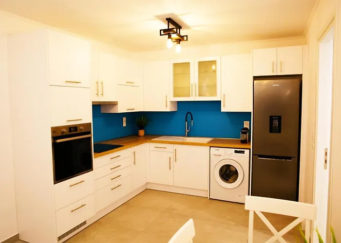 Gikas Apartament *