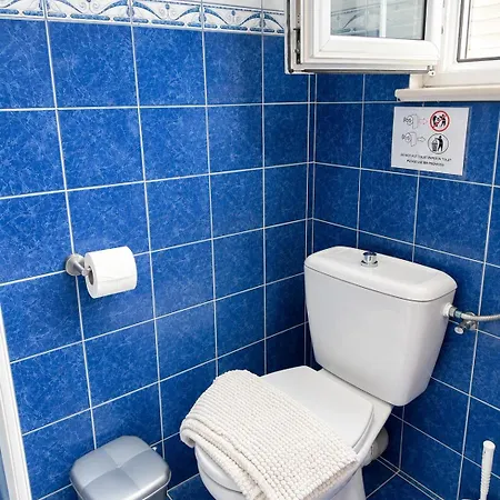 Gikas Apartment *